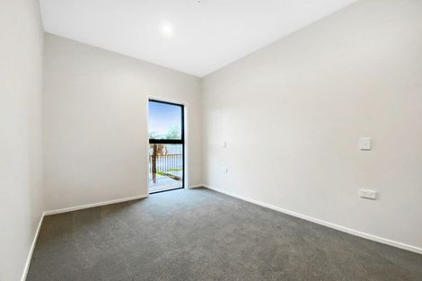 Photo of property in 9 Whakarato Way, Takanini, 2112