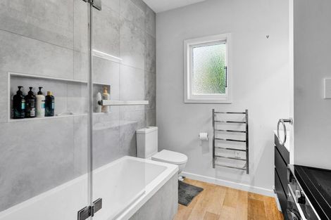 Photo of property in 96 Bayly Road, Blagdon, New Plymouth, 4310