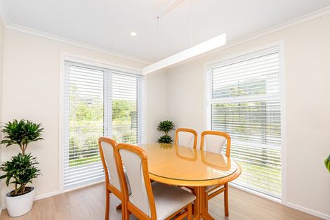 Photo of property in 32 Pateke Drive, Kenepuru, Porirua, 5022