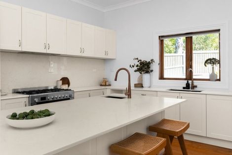 Photo of property in 26 Thompson Road, Bluff Hill, Napier, 4110