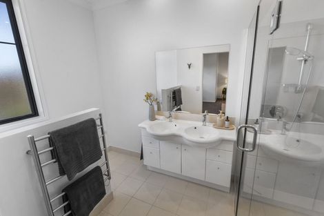 Photo of property in 38 Country Club Terrace, Northwood, Christchurch, 8051