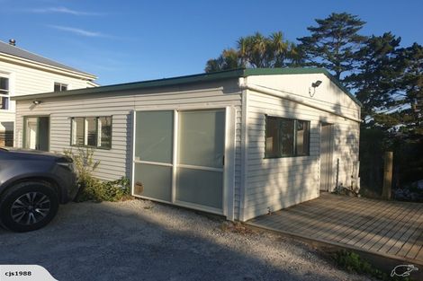 Photo of property in 226-228 Forest Road, Waiatarua, Auckland, 0612