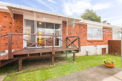Photo of property in 2/16 Akehurst Avenue, New Lynn, Auckland, 0600