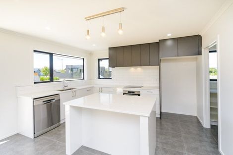 Photo of property in 1 Rangeview Drive, Kelvin Grove, Palmerston North, 4414