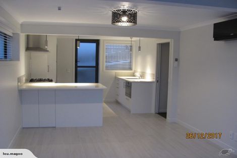 Photo of property in 12 Meadowvale Avenue, Forrest Hill, Auckland, 0620