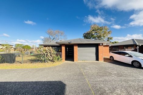 Photo of property in 21 Robertson Road, Favona, Auckland, 2024