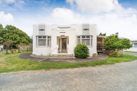 Photo of property in 3 Lena Place, Foxton, 4814