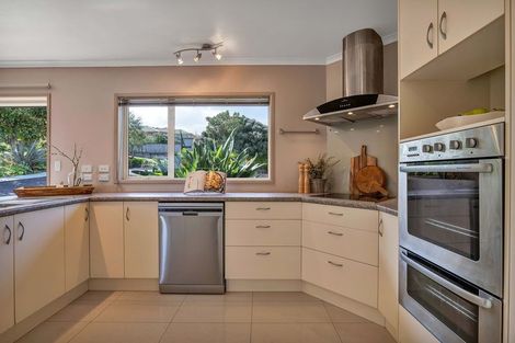 Photo of property in 6c Highfield Place, Highlands Park, New Plymouth, 4312