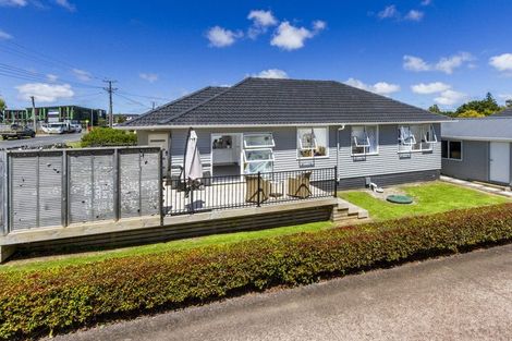Photo of property in 16 Tapu Road, Huapai, Kumeu, 0810