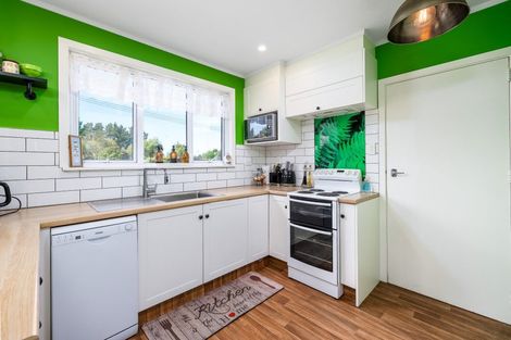 Photo of property in 85 Timaru Road, Waimate, 7924