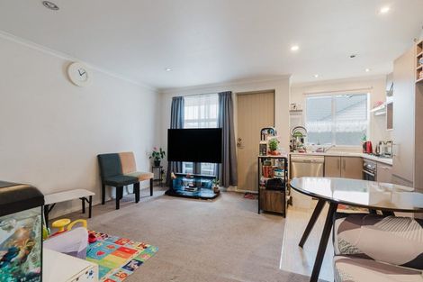 Photo of property in 8b Pitt Street, Frankton, Hamilton, 3204