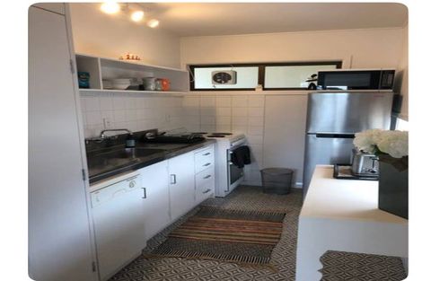 Photo of property in 11/4f Claremont Grove, Mount Victoria, Wellington, 6011