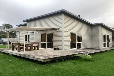 Photo of property in 7 Cumming Street, Okato, 4335