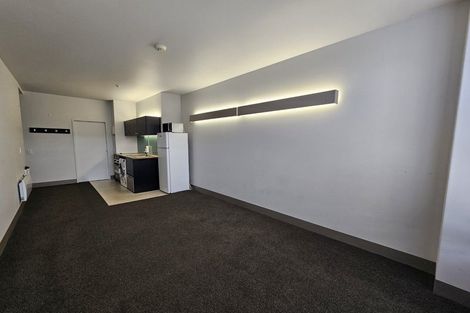 Photo of property in Urbane Apartments, 2/29 Webb Street, Mount Cook, Wellington, 6011