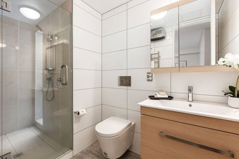 Photo of property in Aqua, 6/74 Oriental Parade, Oriental Bay, Wellington, 6011