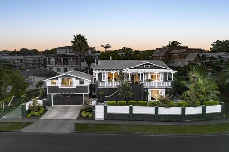Photo of property in 20 Seabreeze Road, Narrow Neck, Auckland, 0624