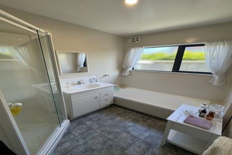 Photo of property in 275 Memorial Avenue, Burnside, Christchurch, 8053