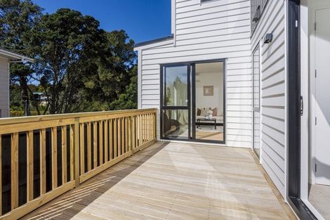 Photo of property in 24b Scarlock Avenue, Browns Bay, Auckland, 0630