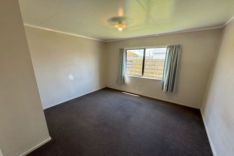 Photo of property in 30 Ngata Street, Palmerston North, 4410