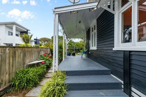 Photo of property in 112a Hine Street, New Plymouth, 4310