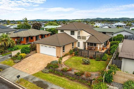 Photo of property in 15 Bermuda Place, One Tree Point, 0118