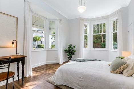 Photo of property in 2 Castlemaine Close, Karori, Wellington, 6012