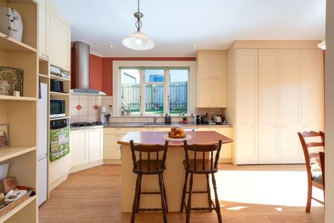 Photo of property in 42 Eden Street, Island Bay, Wellington, 6023