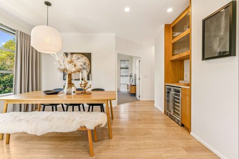 Photo of property in 11a Church Street, Northcote Point, Auckland, 0627