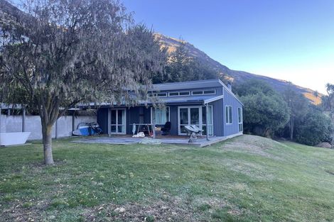 Photo of property in 13 Drift Bay Road, Wye Creek, Queenstown, 9371