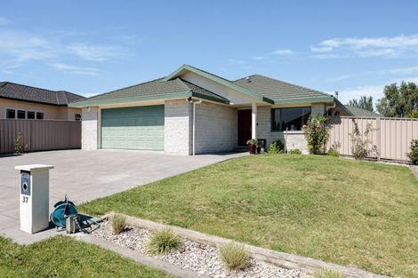 Photo of property in 37 Brooklands Drive, Havelock North, 4130