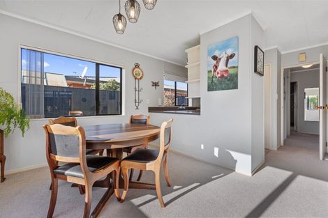 Photo of property in 1 Mangorei Road, Merrilands, New Plymouth, 4312