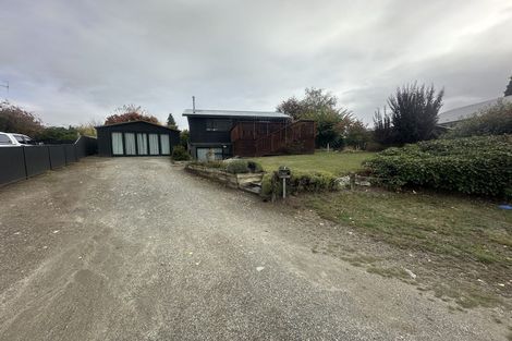 Photo of property in 6 Mckibbin Place, Arrowtown, 9302