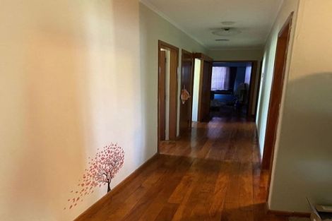 Photo of property in 53 Stewart Drive, Newlands, Wellington, 6037