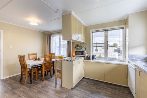 Photo of property in 75 Kettle Avenue, Awapuni, Palmerston North, 4412