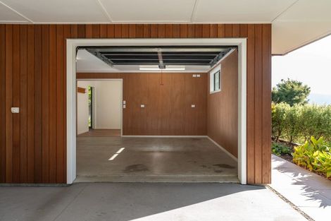 Photo of property in 6 Pine Ridge Terrace, Waikanae Beach, Waikanae, 5036