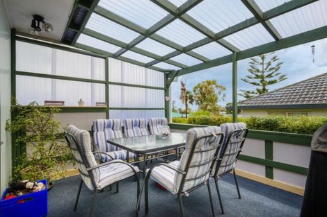 Photo of property in 2/37 Rosier Road, Glen Eden, Auckland, 0602