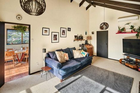 Photo of property in 9 Kenef Road, Paremata, Porirua, 5024