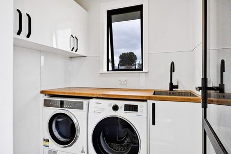 Photo of property in 70 Cloten Road, Stratford, 4332