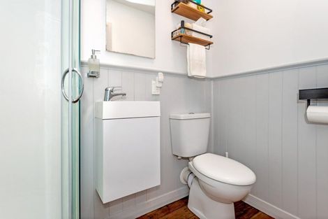 Photo of property in 2 Carnarvon Street, Gisborne, 4010