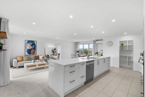 Photo of property in 19 Maka Lane, Halswell, Christchurch, 8025