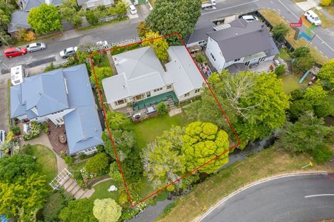 Photo of property in 1 Woodvale Grove, Fairfield, Lower Hutt, 5011