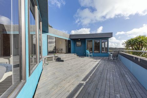 Photo of property in 73 Piha Road, Piha, New Lynn, 0772