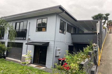 Photo of property in 2/77 Shakespeare Road, Bluff Hill, Napier, 4110