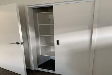 Photo of property in 24 Rewarewa Road, Te Atatu Peninsula, Auckland, 0610