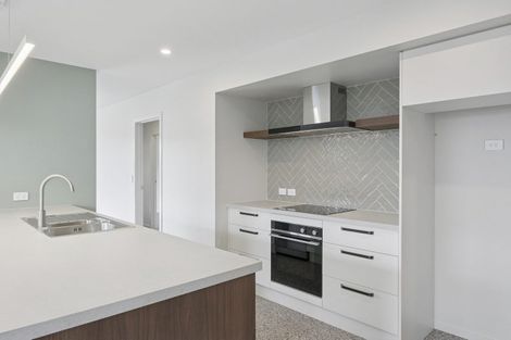 Photo of property in 233 Devonport Road, Tauranga, 3110