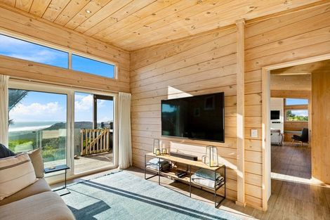 Photo of property in 93 Oaia Road, Muriwai, 0881