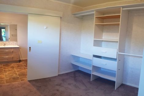 Photo of property in 150 Kaipara Road, Papakura, 2582