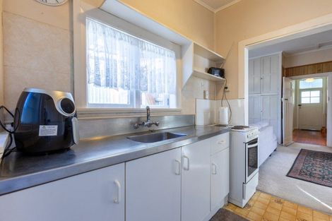 Photo of property in 19 Atkinson Street, Woodville, 4920