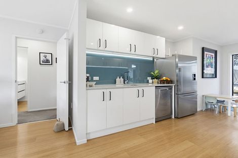 Photo of property in 1/15 Claresholm Place, Mangere Bridge, Auckland, 2022