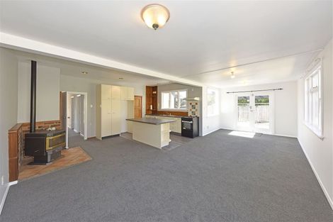Photo of property in 84 Racecourse Road, Sockburn, Christchurch, 8042